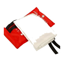 Charger l'image dans la galerie, Couverture anti-feu en fibre de verre sortie de sa pochette, fond blanc
